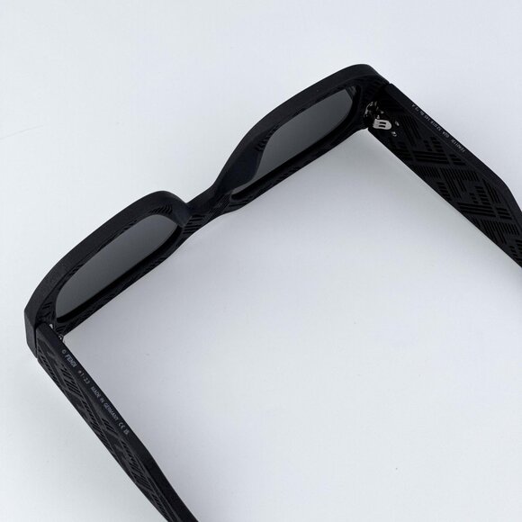 Fendi SHADOW FE40113I 02A Women BRAND NEW Sunglasses Geometric Matte Black Smoke main image 2